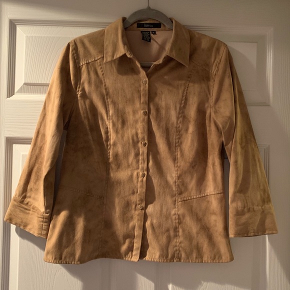 DONATED: Button Down Top - Picture 2 of 4